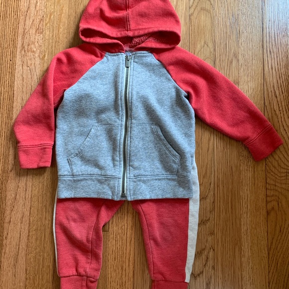Old Navy outfit set Size: 2T - Picture 2 of 6